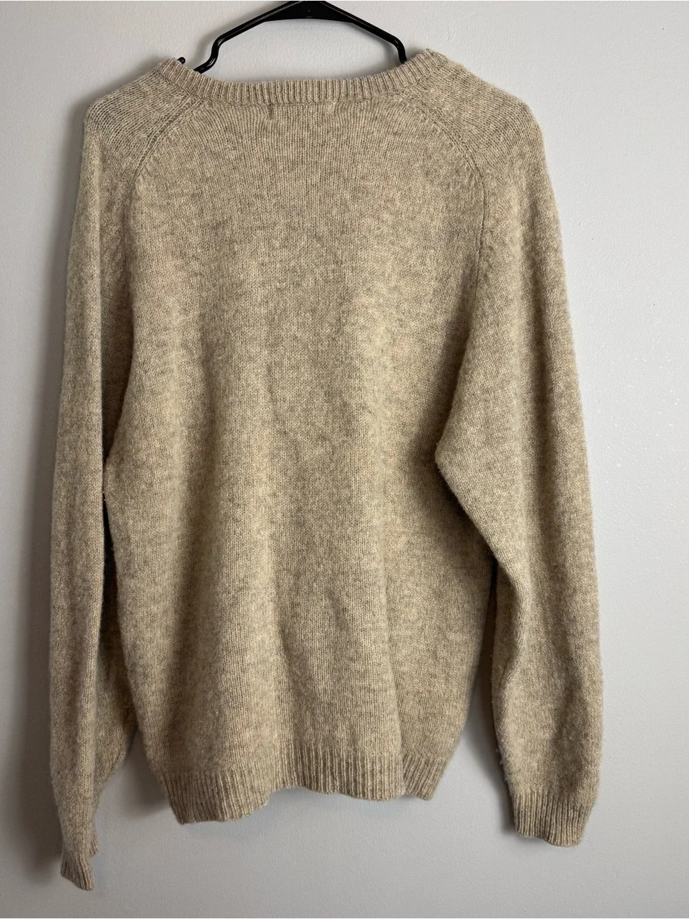 Vintage Eddie Bauer 100% Wool Men’s V Neck Tan Sweater - Picture 8 of 9